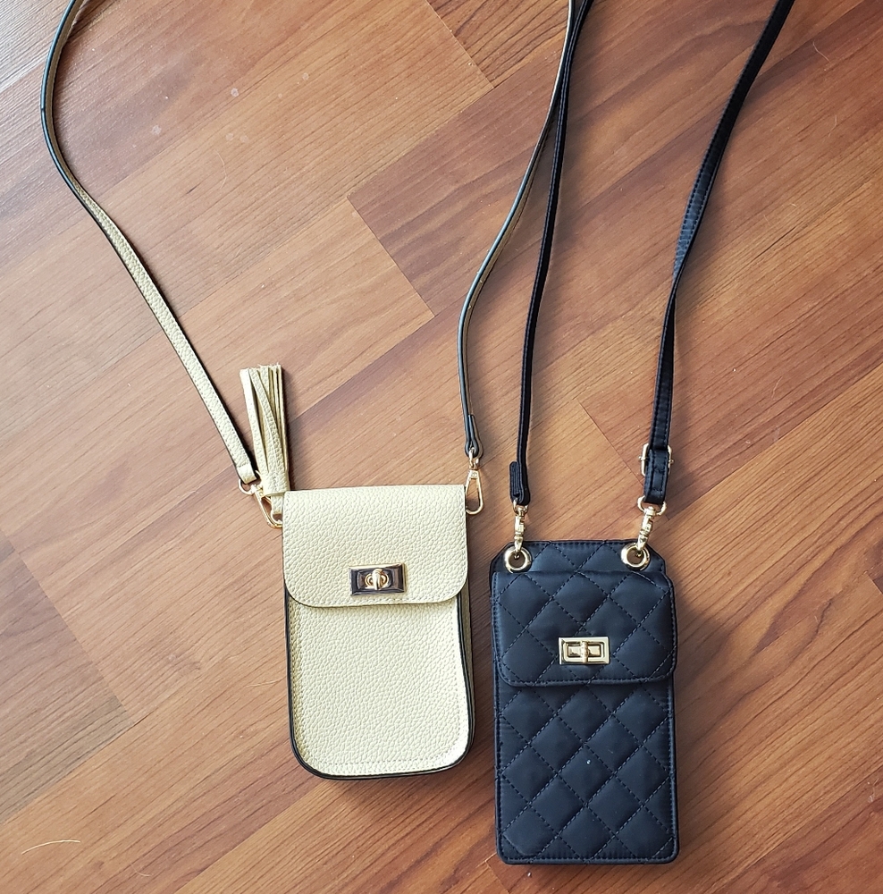 LIKE NEW Unbranded Lot of 2 Cell Phone Bags 1 Cream, 1 Black, both with straps!